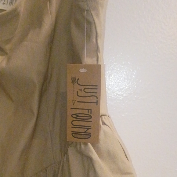 Elegant Tan Mini Dress - Picture 3 of 7